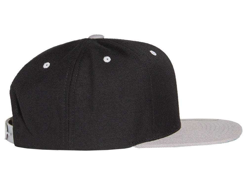 Blank Snapback - Black/Grey