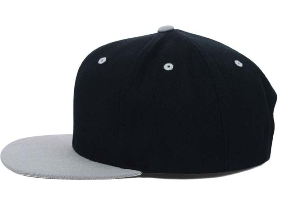 Blank Snapback - Black/Grey