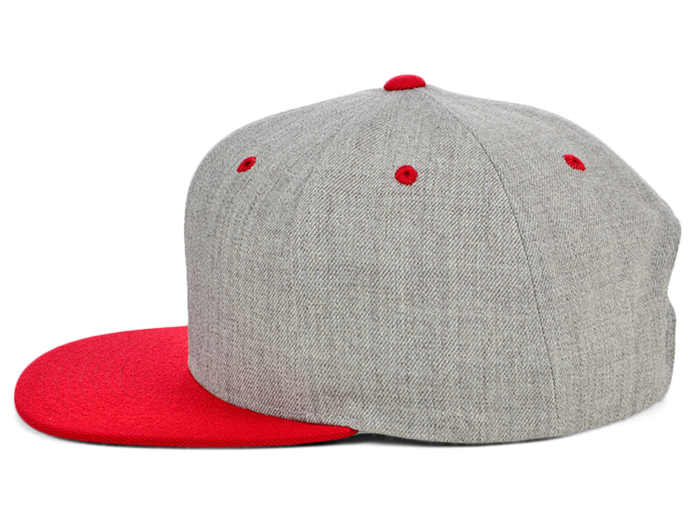 Classics Premium Snapback - Grey/Red