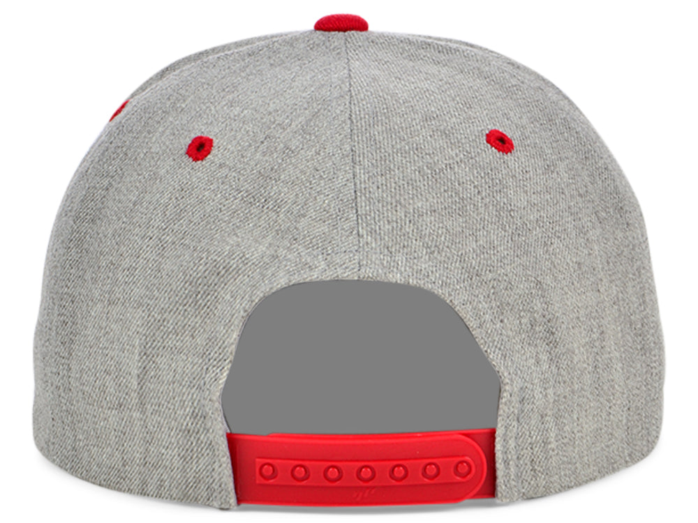 Classics Premium Snapback - Grey/Red